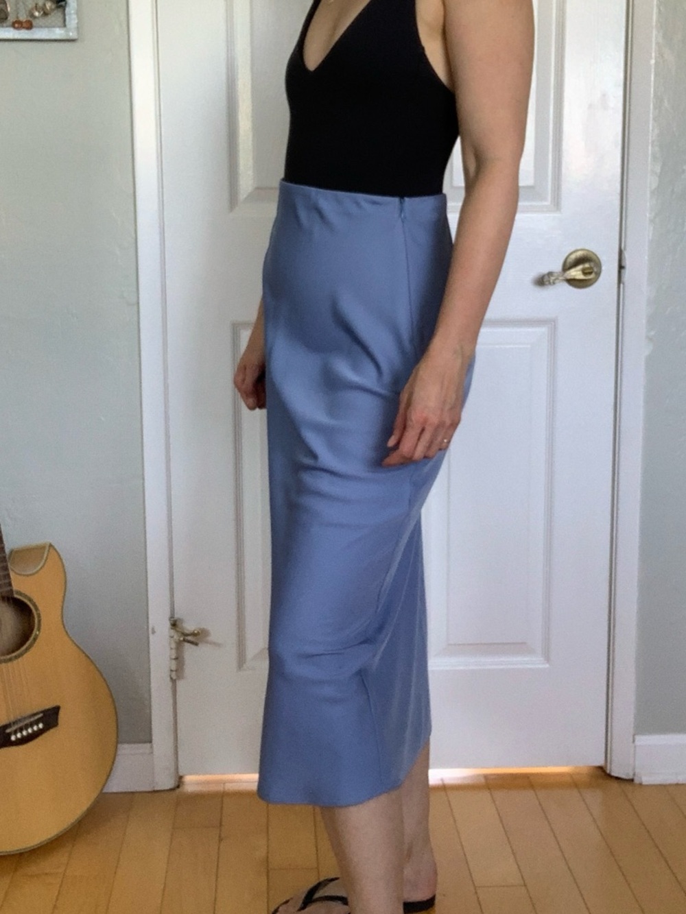 3/$20 Blue Midi Skirt M - Picture 3 of 10